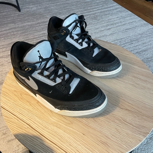 Air Jordan 4 - Picture 3 of 4